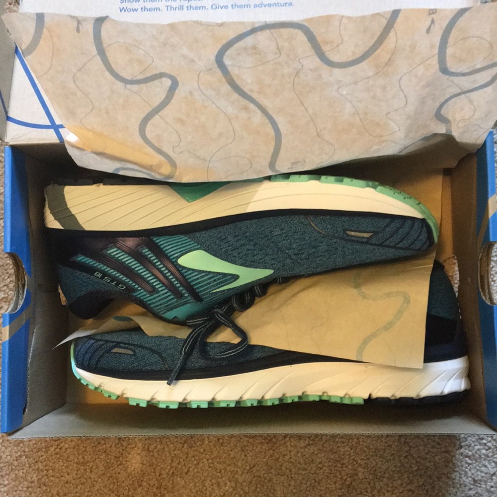 Brooks Adrenaline GTS 18 Running shoes